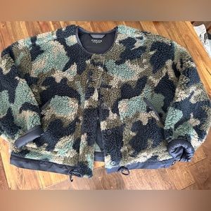 Everlane Fleece Camo Jacket
